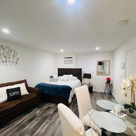 Lovely Sherman Oaks Studio ロサンゼルス エクステリア 写真